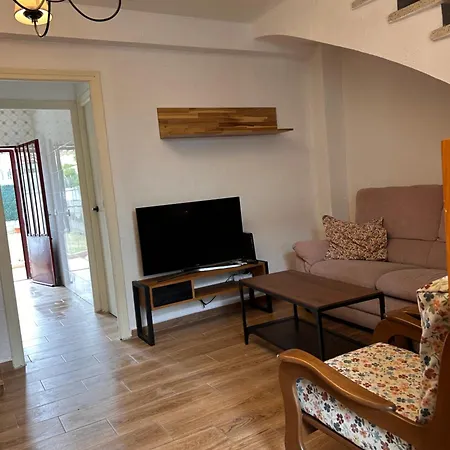 Casa de Férias En Con Jardín La Adrada