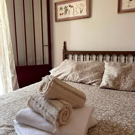 En Con Jardín Casa de Férias La Adrada